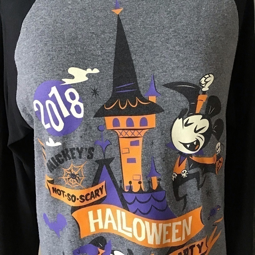 Disney Parks Mickey's Halloween Party 2018 Shirt SMALL Glow In The Dark Faces - Picture 14 of 15